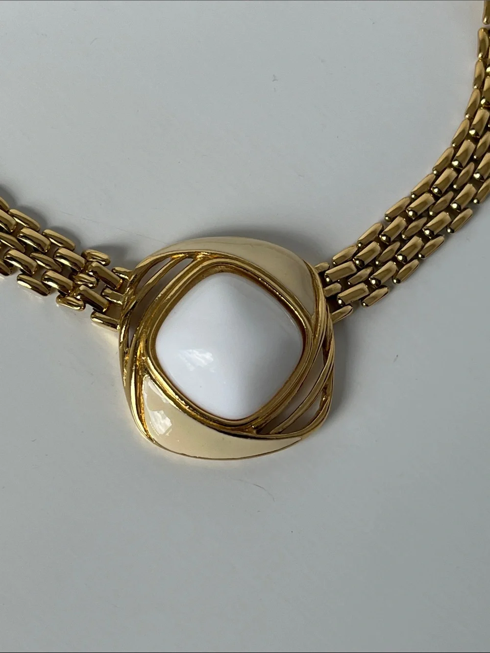 Vintage Trifari Gold Tone White faux Stone Statement Woven Chain Necklace Choker